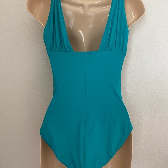 A.N.A Swimsuit - Picture 4 of 4